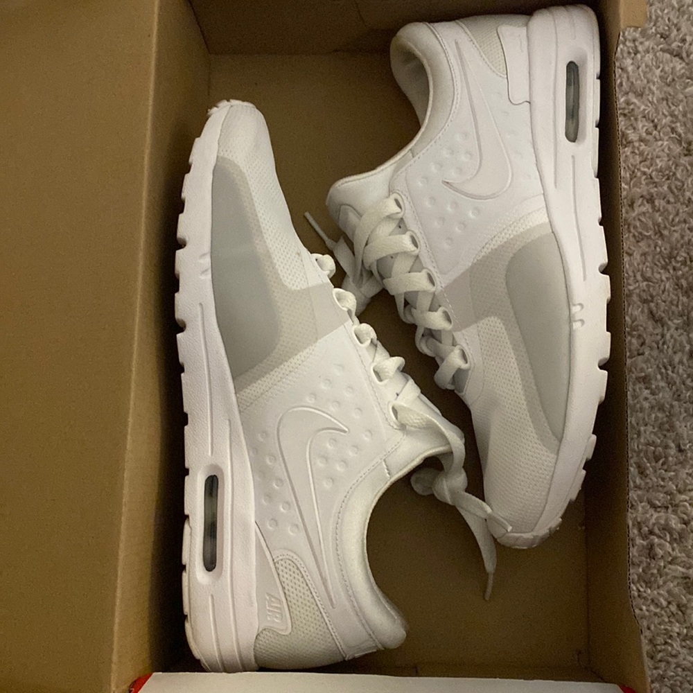 Women’s Nike Air Max Zero